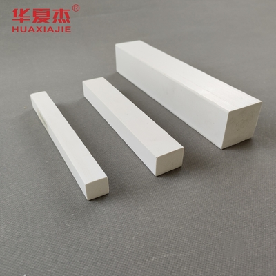 Vochtbestendige PVC-plank Wit vinyl PVC-gietstuk voor gebouwde decoratie