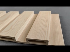 Eenvoudig te installeren WPC-wandpaneel Co-extrusie Houten kunststof composiet wandpaneel