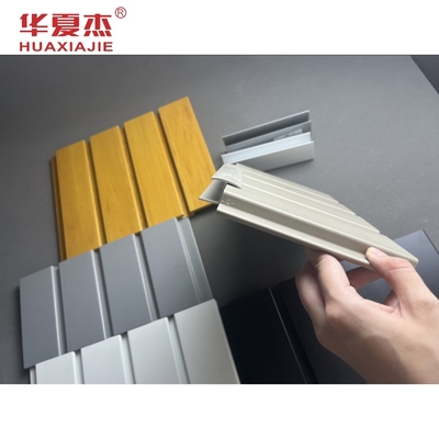 Vlot het Comité van Oppervlaktepvc Slatwall Garagecomité Binnendecoratiemateriaal