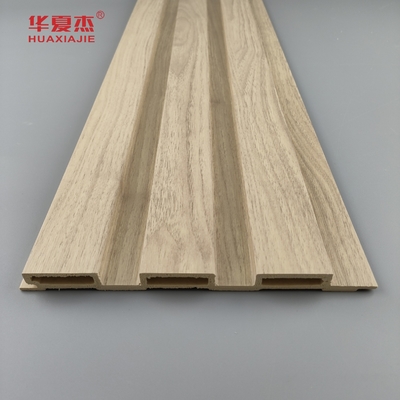 Anti-krassen Natuur Hout Wpc Wandpaneel Buiten decoratie Gelamineerd Wpc Paneel Fluted Board