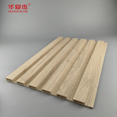 Anti-krassen Natuur Hout Wpc Wandpaneel Buiten decoratie Gelamineerd Wpc Paneel Fluted Board