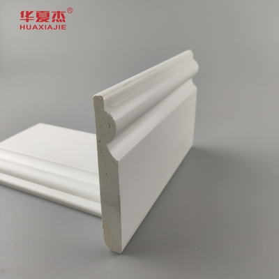 Hoogwaardige pvc-basisvormingen wit glad oppervlak 95x12 mm pvc-schuur binnenversiering