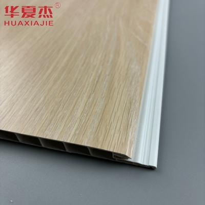 Moderne design eiken kleur pvc wandpaneel u-vormig pvc interieurpaneel vochtbestendige bouwmateriaal