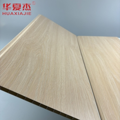 Moderne design eiken kleur pvc wandpaneel u-vormig pvc interieurpaneel vochtbestendige bouwmateriaal