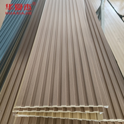 Waterdicht hout-plasticcomposite (WPC) wand- en plafondpaneel voor buitengebruik