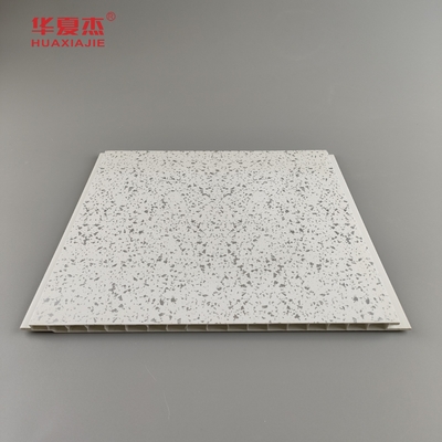 Gemakkelijk te installeren PVC-plafondpanelen Vochtbestendig aangeboden in vierkante rand / verborgen rand / V-groove rand