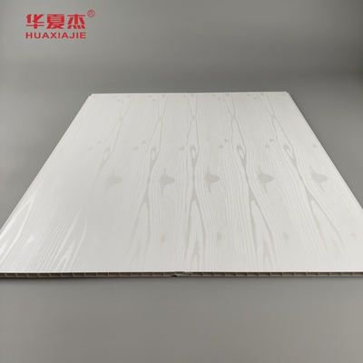 Makkelijk te installeren PVC plafondpaneel met aangepaste lengte en eenvoudige installatieprocesoptie