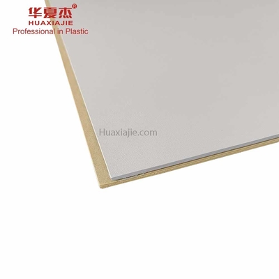 Gemakkelijk Comité van de Installatiewpc Muur 2800*600*9mm voor Decor 3m Lengte