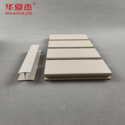 Goede prijs Gemakkelijk te installeren gladde pvc-slatwallpanelen voor garagedeur accessoires online