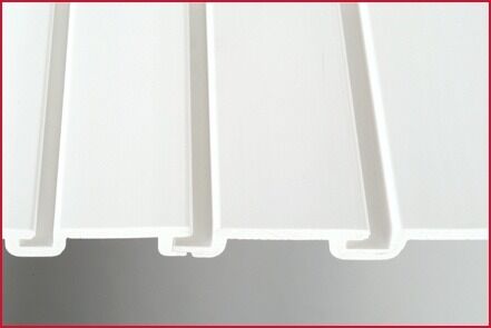 Kwaliteit Uitstekende brandwerendheid PVC Slatwall panelen Antiseptisch waterdicht voor winkel- en opslagmuren Fabriek