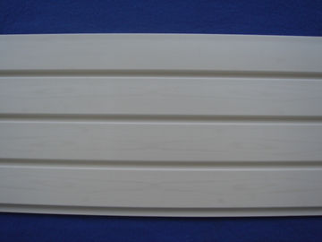 Goede prijs De plastic Comités van pvc Slatwall/Witte Muurcomités Met latjes voor Kelderverdiepingsopslag online